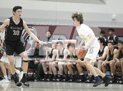 Thumbnail 3 in Bellevue vs. De La Salle (Rancho Mirage Holiday Invitational) photogallery.
