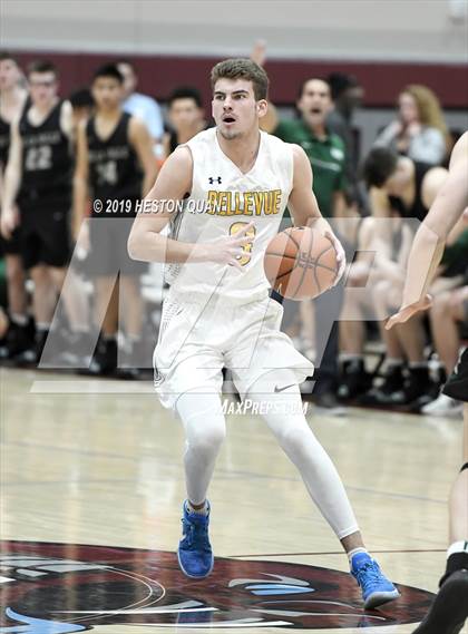 Thumbnail 2 in Bellevue vs. De La Salle (Rancho Mirage Holiday Invitational) photogallery.