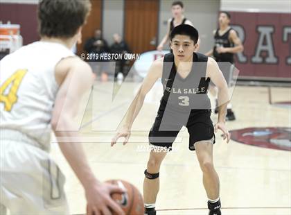 Thumbnail 2 in Bellevue vs. De La Salle (Rancho Mirage Holiday Invitational) photogallery.