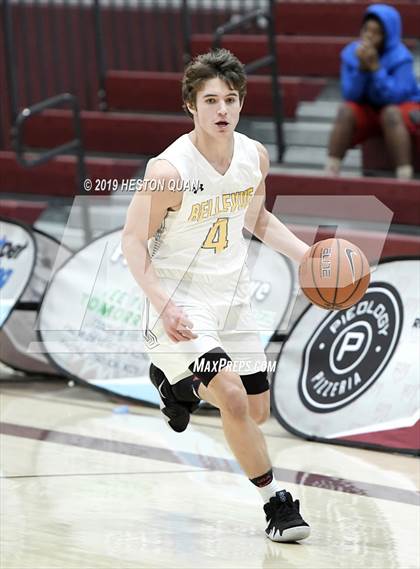 Thumbnail 3 in Bellevue vs. De La Salle (Rancho Mirage Holiday Invitational) photogallery.