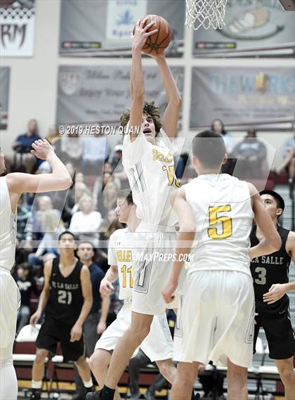 Thumbnail 3 in Bellevue vs. De La Salle (Rancho Mirage Holiday Invitational) photogallery.