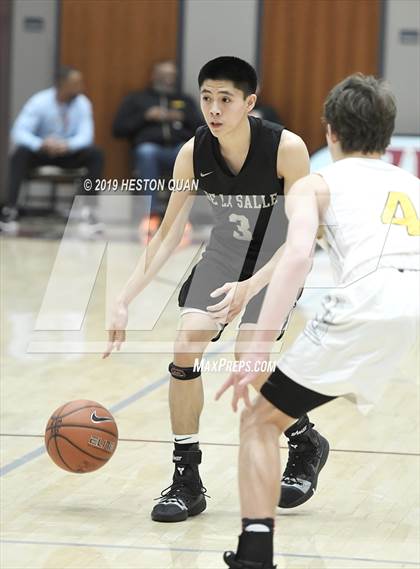 Thumbnail 2 in Bellevue vs. De La Salle (Rancho Mirage Holiday Invitational) photogallery.