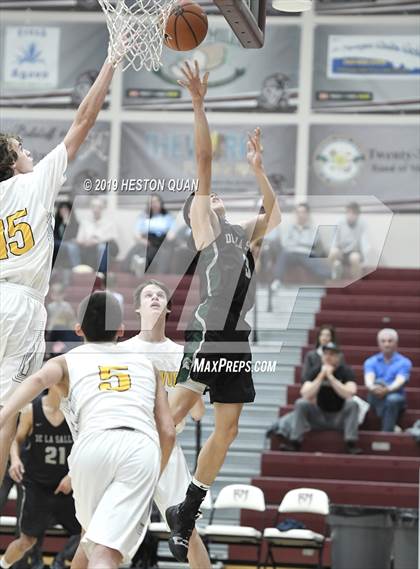 Thumbnail 2 in Bellevue vs. De La Salle (Rancho Mirage Holiday Invitational) photogallery.