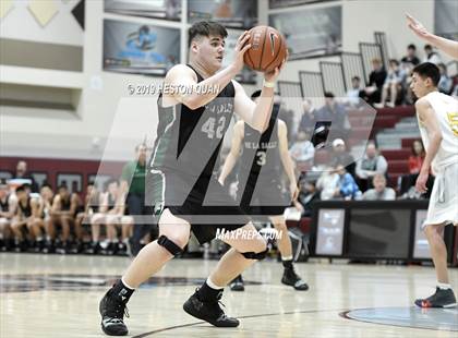 Thumbnail 3 in Bellevue vs. De La Salle (Rancho Mirage Holiday Invitational) photogallery.