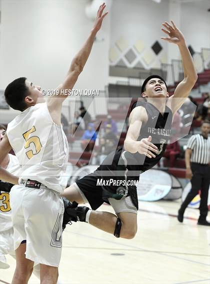 Thumbnail 2 in Bellevue vs. De La Salle (Rancho Mirage Holiday Invitational) photogallery.