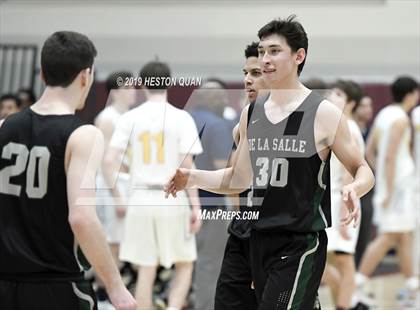Thumbnail 2 in Bellevue vs. De La Salle (Rancho Mirage Holiday Invitational) photogallery.