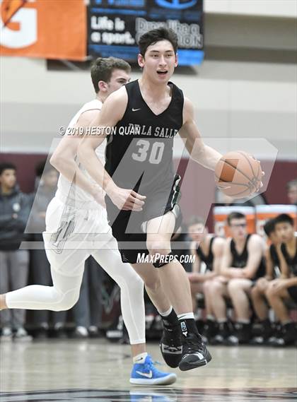 Thumbnail 2 in Bellevue vs. De La Salle (Rancho Mirage Holiday Invitational) photogallery.