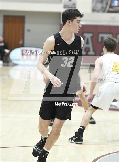 Thumbnail 3 in Bellevue vs. De La Salle (Rancho Mirage Holiday Invitational) photogallery.