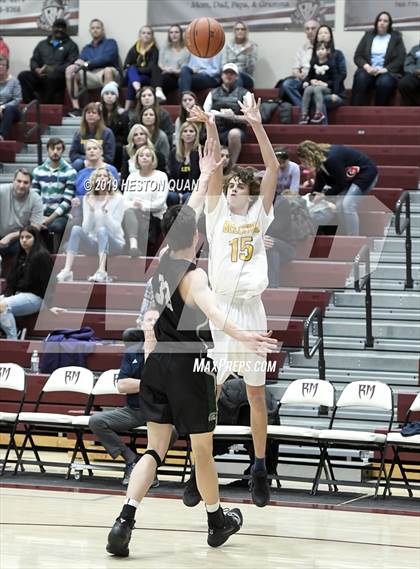 Thumbnail 2 in Bellevue vs. De La Salle (Rancho Mirage Holiday Invitational) photogallery.