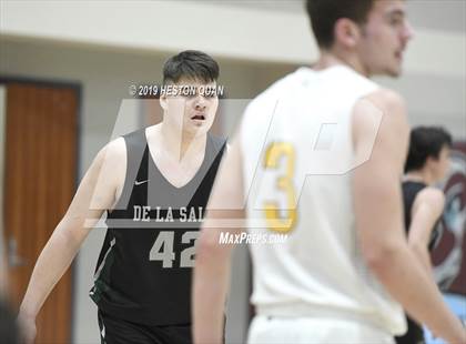 Thumbnail 2 in Bellevue vs. De La Salle (Rancho Mirage Holiday Invitational) photogallery.