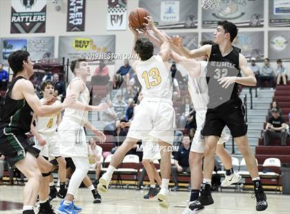 Thumbnail 2 in Bellevue vs. De La Salle (Rancho Mirage Holiday Invitational) photogallery.