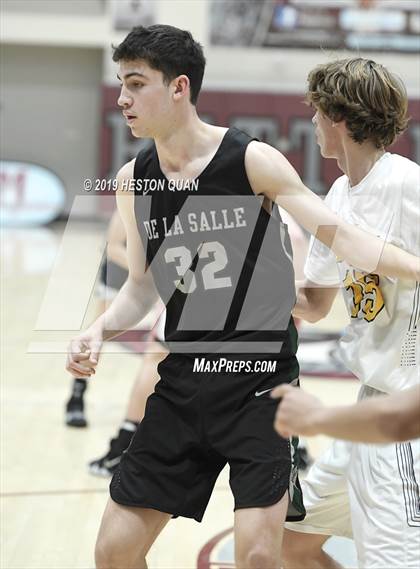 Thumbnail 1 in Bellevue vs. De La Salle (Rancho Mirage Holiday Invitational) photogallery.