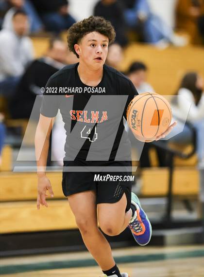Thumbnail 1 in Selma @ Reedley photogallery.