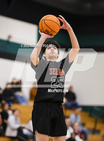 Thumbnail 3 in Selma @ Reedley photogallery.