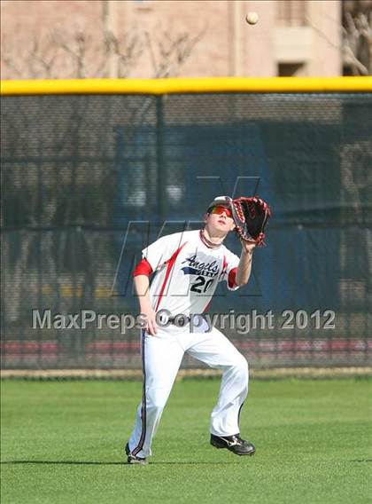 Thumbnail 1 in Dallas HSAA North vs. Southwest Dallas HomeSchool photogallery.