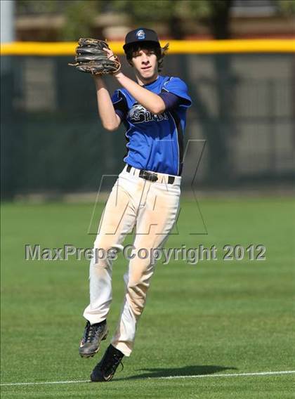 Thumbnail 2 in Dallas HSAA North vs. Southwest Dallas HomeSchool photogallery.