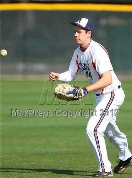 Thumbnail 1 in Dallas HSAA North vs. Southwest Dallas HomeSchool photogallery.