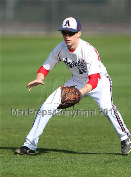 Thumbnail 3 in Dallas HSAA North vs. Southwest Dallas HomeSchool photogallery.
