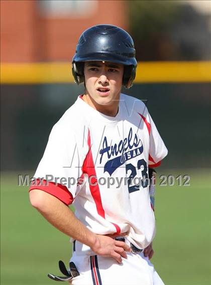 Thumbnail 3 in Dallas HSAA North vs. Southwest Dallas HomeSchool photogallery.