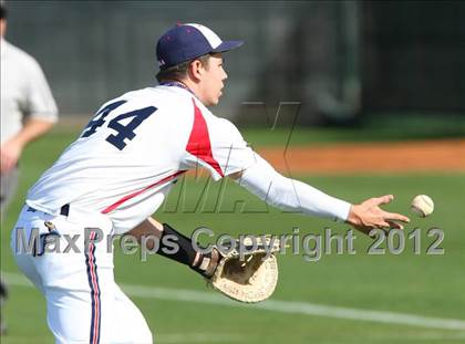 Thumbnail 1 in Dallas HSAA North vs. Southwest Dallas HomeSchool photogallery.