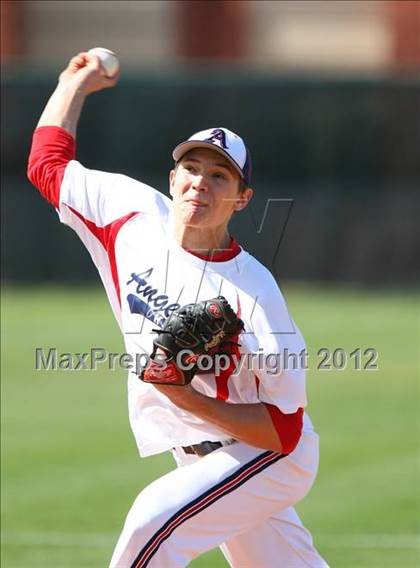 Thumbnail 1 in Dallas HSAA North vs. Southwest Dallas HomeSchool photogallery.