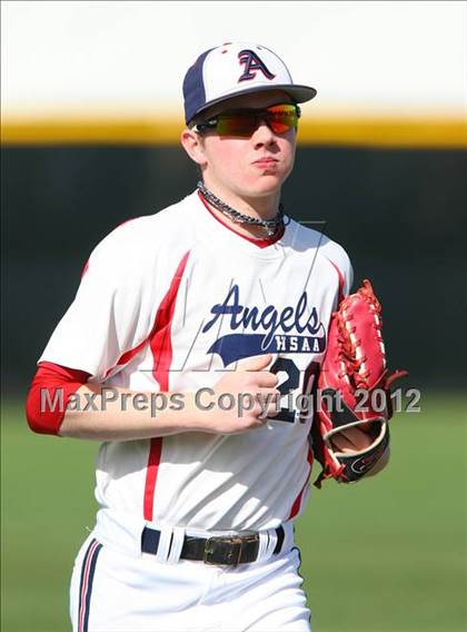 Thumbnail 3 in Dallas HSAA North vs. Southwest Dallas HomeSchool photogallery.