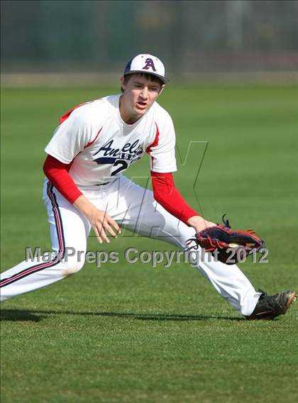 Thumbnail 2 in Dallas HSAA North vs. Southwest Dallas HomeSchool photogallery.
