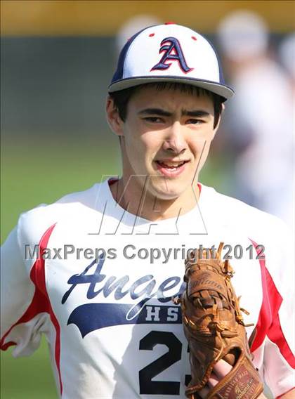 Thumbnail 1 in Dallas HSAA North vs. Southwest Dallas HomeSchool photogallery.