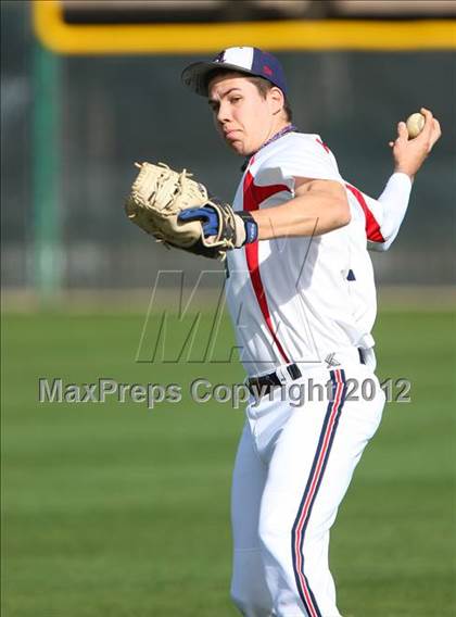 Thumbnail 2 in Dallas HSAA North vs. Southwest Dallas HomeSchool photogallery.