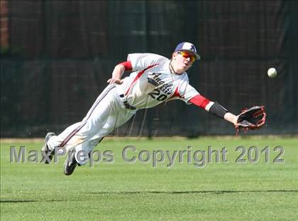 Thumbnail 2 in Dallas HSAA North vs. Southwest Dallas HomeSchool photogallery.
