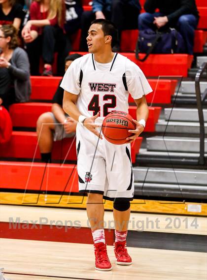 Thumbnail 3 in Hunter vs. West photogallery.