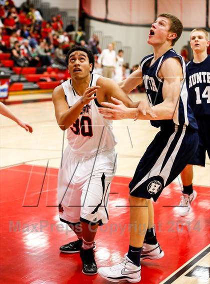 Thumbnail 1 in Hunter vs. West photogallery.