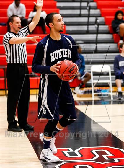 Thumbnail 1 in Hunter vs. West photogallery.