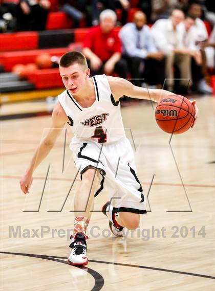 Thumbnail 1 in Hunter vs. West photogallery.