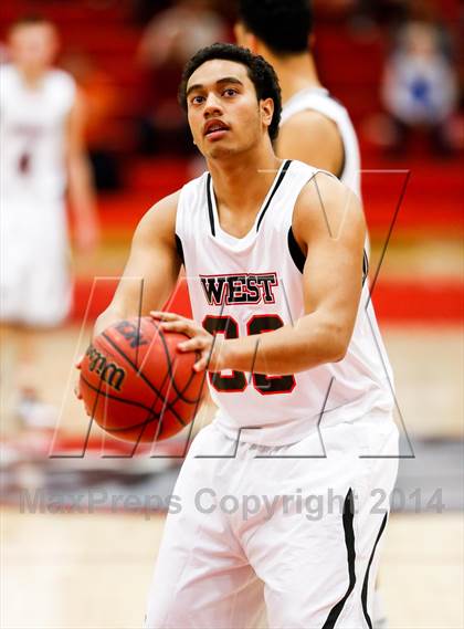 Thumbnail 3 in Hunter vs. West photogallery.
