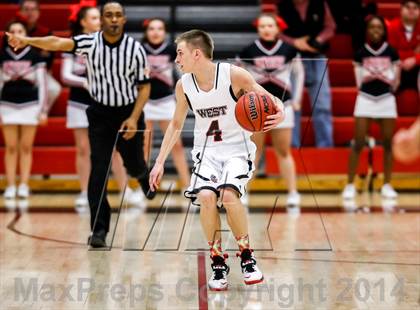 Thumbnail 1 in Hunter vs. West photogallery.