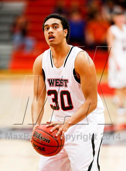Thumbnail 2 in Hunter vs. West photogallery.