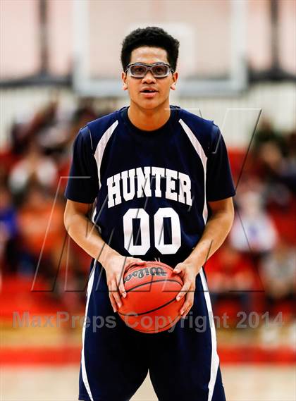 Thumbnail 1 in Hunter vs. West photogallery.