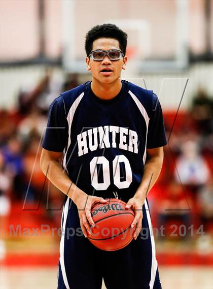 Thumbnail 2 in Hunter vs. West photogallery.