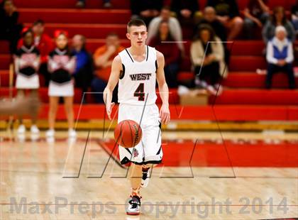 Thumbnail 3 in Hunter vs. West photogallery.