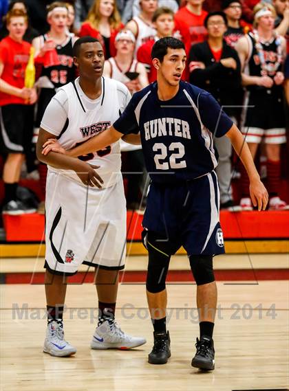 Thumbnail 2 in Hunter vs. West photogallery.