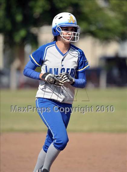Thumbnail 3 in Bishop Amat @ Cantwell-Sacred Heart photogallery.