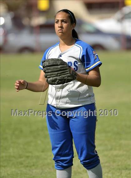 Thumbnail 2 in Bishop Amat @ Cantwell-Sacred Heart photogallery.