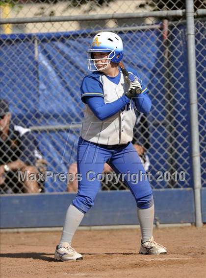 Thumbnail 2 in Bishop Amat @ Cantwell-Sacred Heart photogallery.
