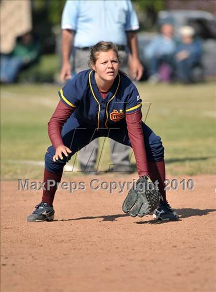 Thumbnail 2 in Bishop Amat @ Cantwell-Sacred Heart photogallery.