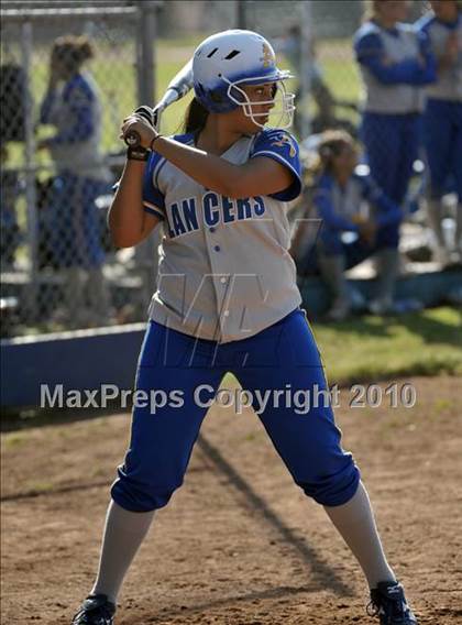 Thumbnail 3 in Bishop Amat @ Cantwell-Sacred Heart photogallery.