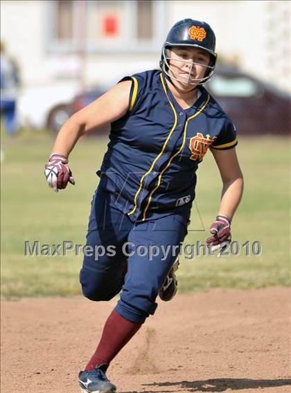 Thumbnail 1 in Bishop Amat @ Cantwell-Sacred Heart photogallery.