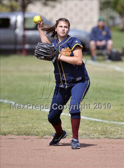 Thumbnail 2 in Bishop Amat @ Cantwell-Sacred Heart photogallery.