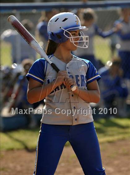 Thumbnail 3 in Bishop Amat @ Cantwell-Sacred Heart photogallery.