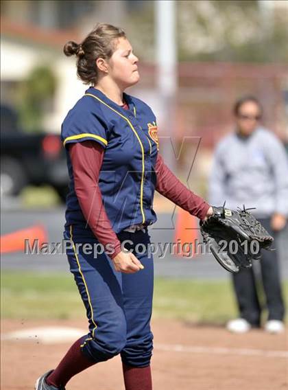 Thumbnail 2 in Bishop Amat @ Cantwell-Sacred Heart photogallery.